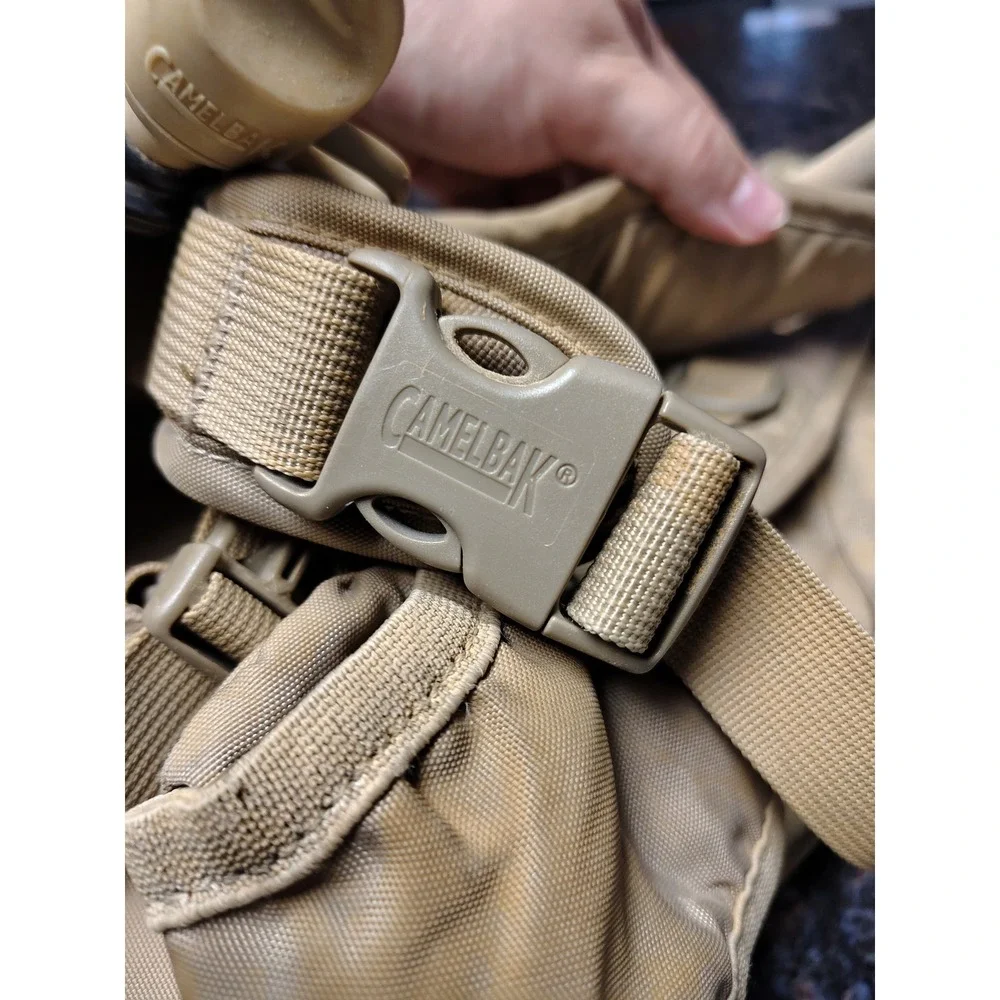 CamelBak Maximum Gear Hydration Pack Desert Camo Cordura Tactical Backpack